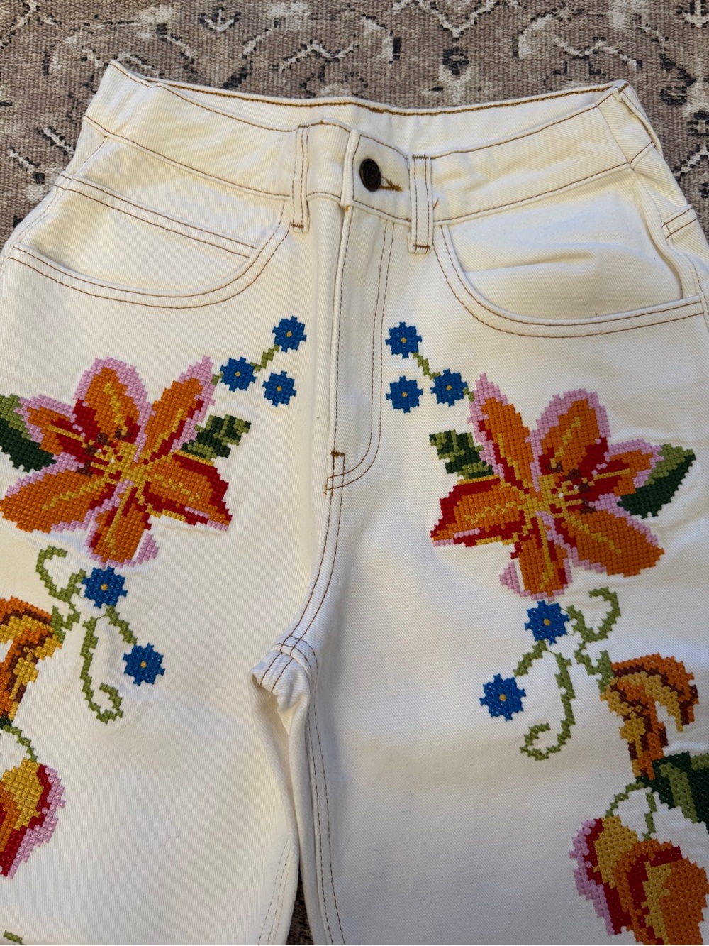 Farm Rio Embroidered Pants - Picture 4 of 14